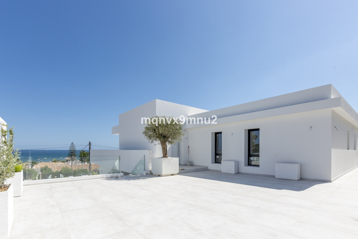For sale Detached Villa Costa Del Sol El Chaparral € 1.450.000,-
