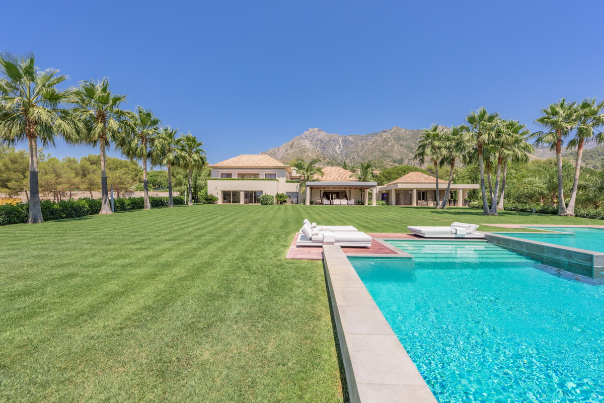 Te koop Vrijstaande Villa Costa Del Sol Sierra Blanca € 14.995.000,-