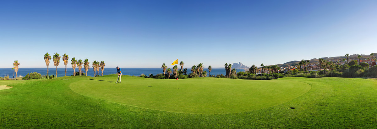 Te koop Residential Plot Costa Del Sol La Alcaidesa € 450.000,-