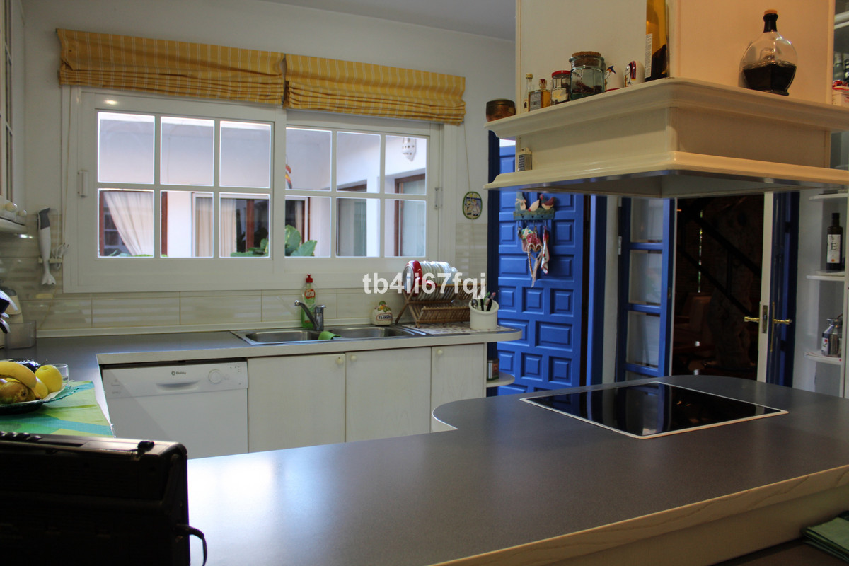 For sale Detached Villa Costa Del Sol Atalaya € 2.650.000,-