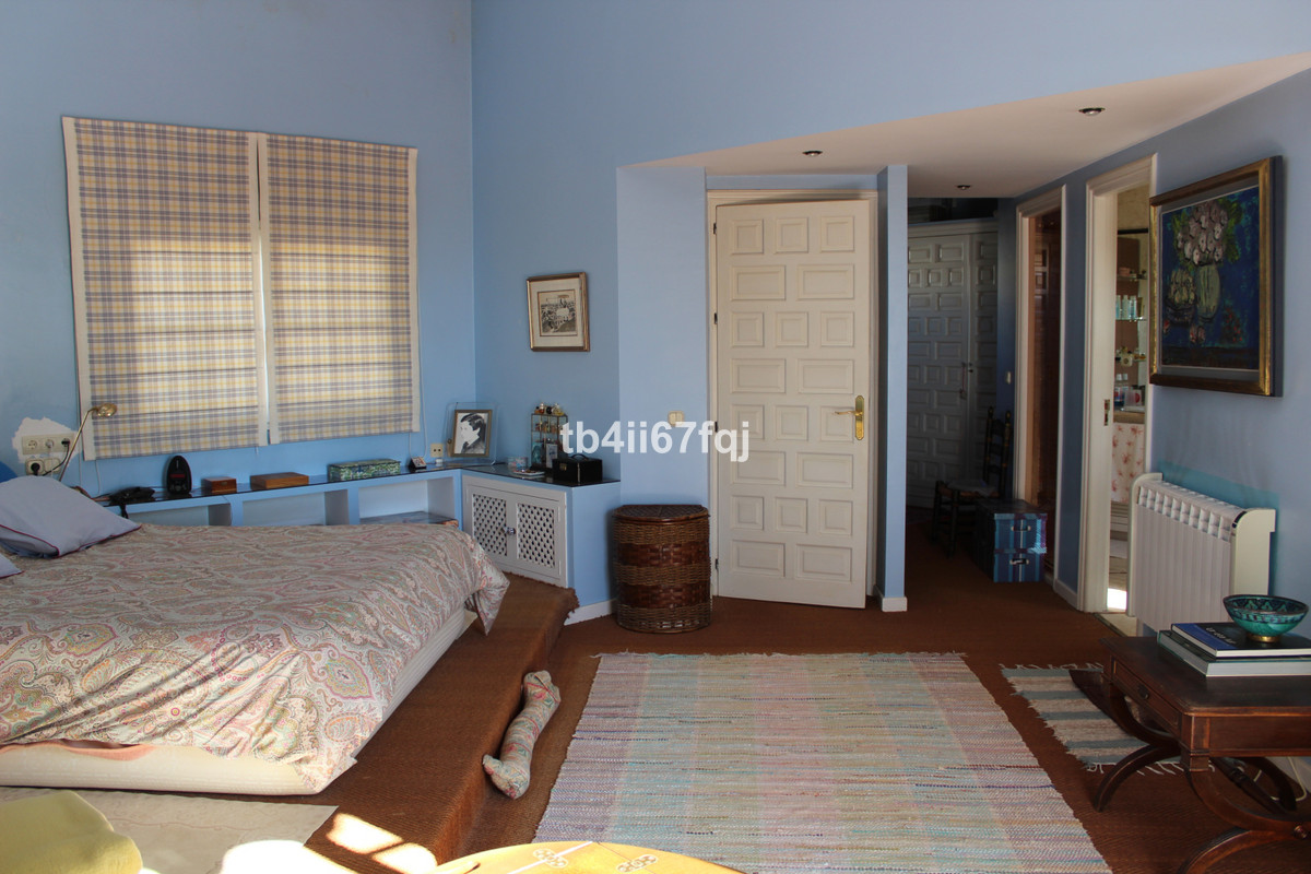 For sale Detached Villa Costa Del Sol Atalaya € 2.650.000,-