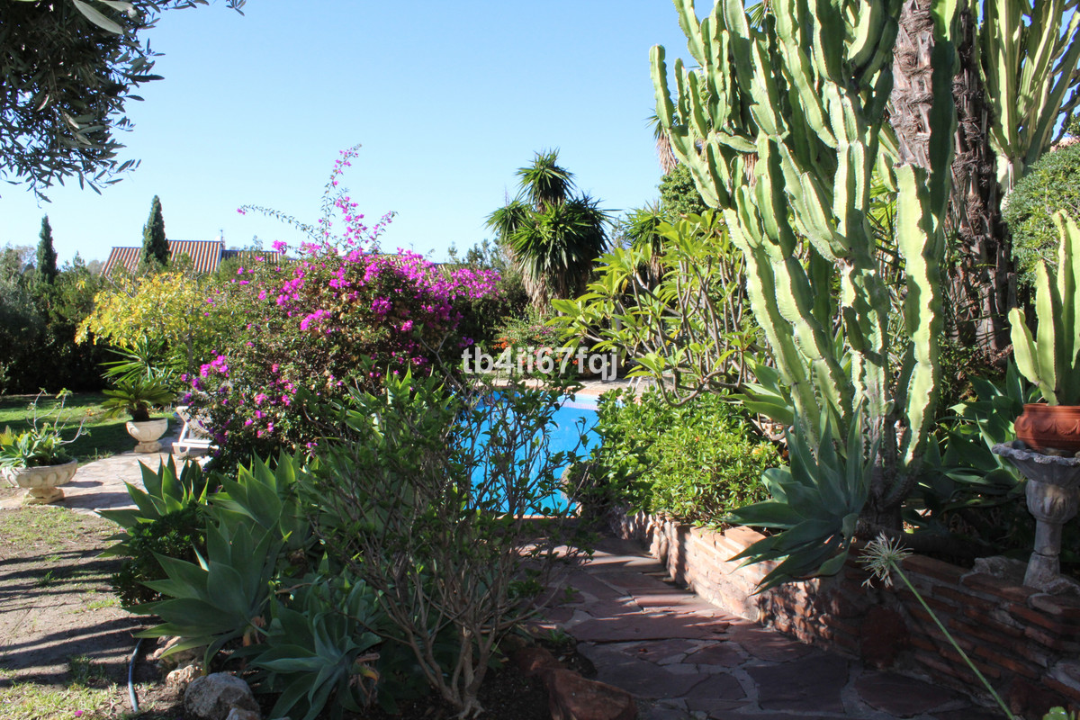 For sale Detached Villa Costa Del Sol Atalaya € 2.650.000,-