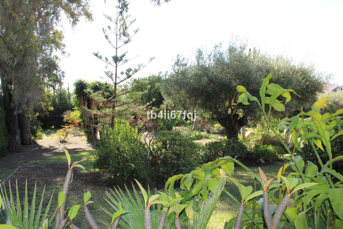 For sale Detached Villa Costa Del Sol Atalaya € 2.650.000,-