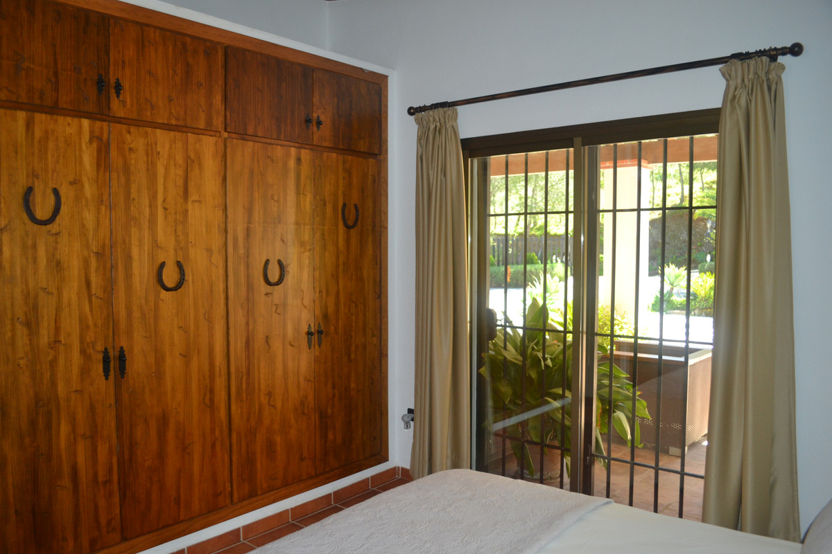 Te koop Finca - Cortijo Costa Del Sol Coín € 1.495.000,-