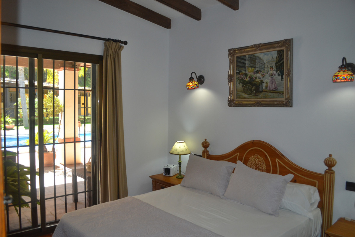 Te koop Finca - Cortijo Costa Del Sol Coín € 1.495.000,-