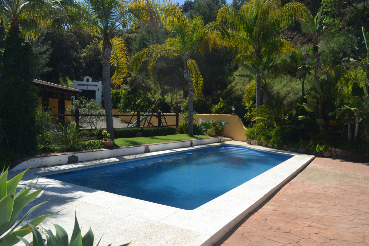 Te koop Finca - Cortijo Costa Del Sol Coín € 1.495.000,-