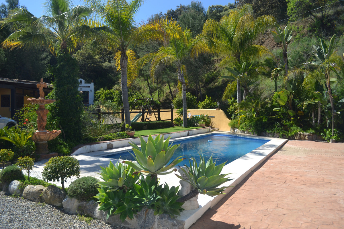 Te koop Finca - Cortijo Costa Del Sol Coín € 1.495.000,-