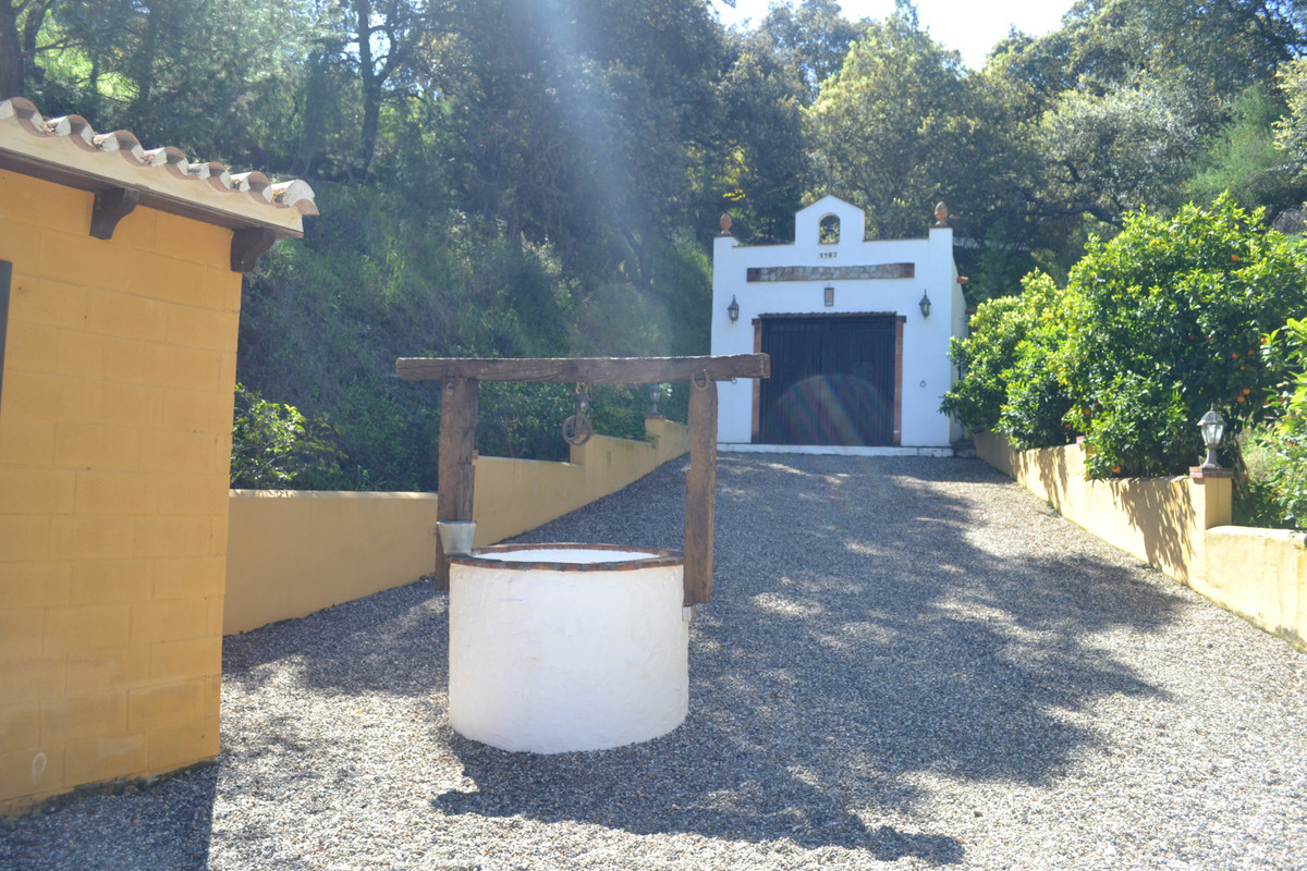 Te koop Finca - Cortijo Costa Del Sol Coín € 1.495.000,-