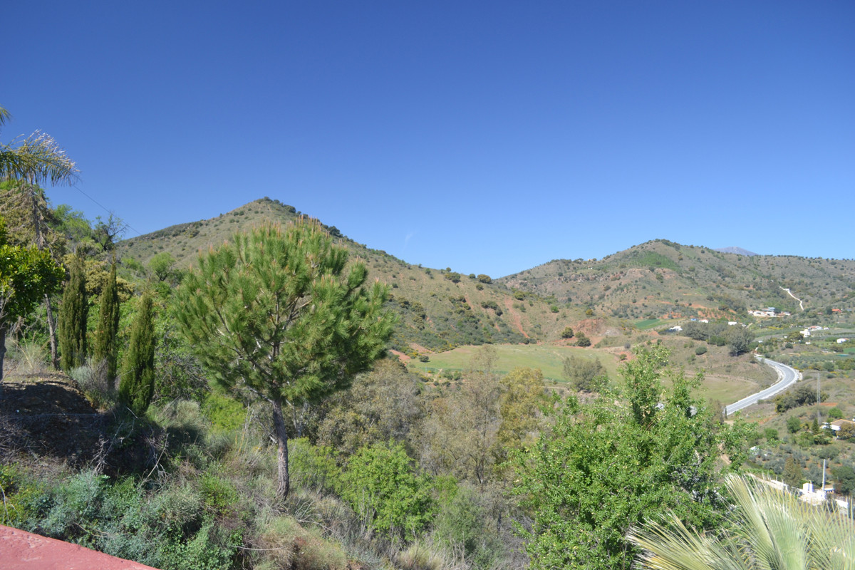 Te koop Finca - Cortijo Costa Del Sol Coín € 1.495.000,-