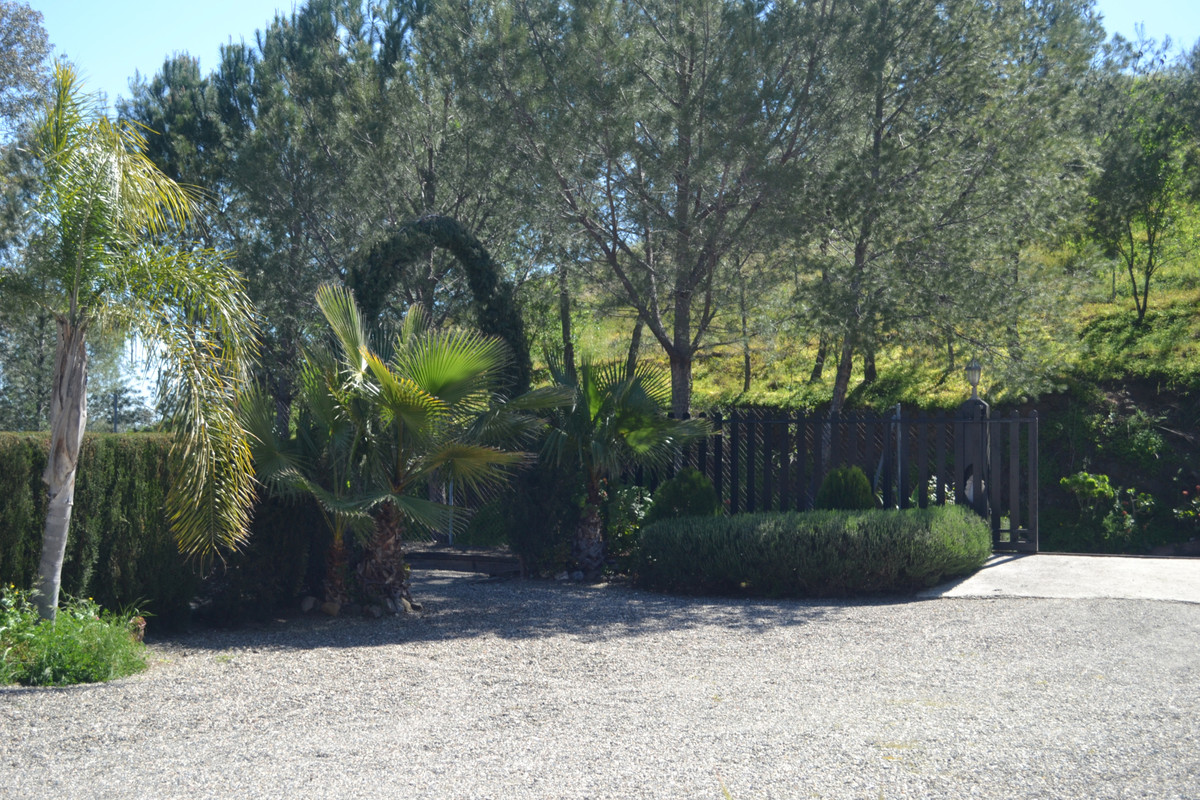 Te koop Finca - Cortijo Costa Del Sol Coín € 1.495.000,-