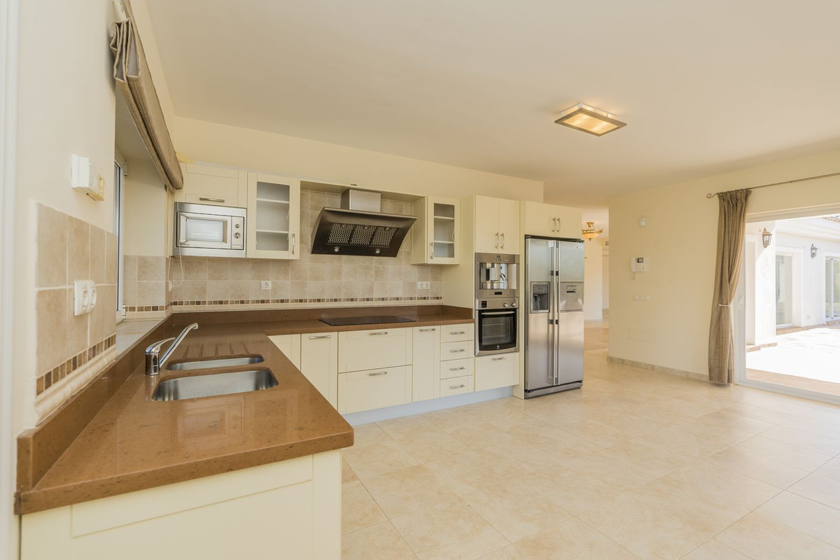 For sale Detached Villa Costa Del Sol Valtocado € 1.375.000,-