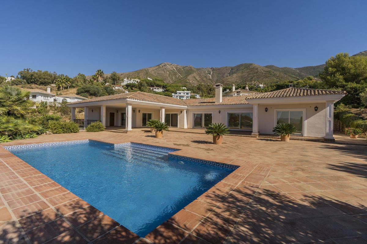 For sale Detached Villa Costa Del Sol Valtocado € 1.375.000,-