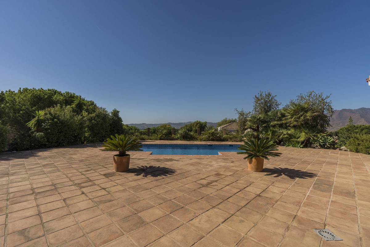 For sale Detached Villa Costa Del Sol Valtocado € 1.375.000,-