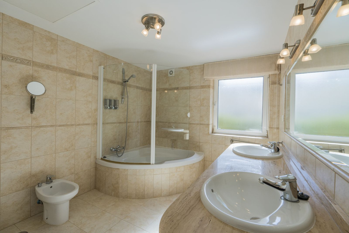 For sale Detached Villa Costa Del Sol Valtocado € 1.375.000,-