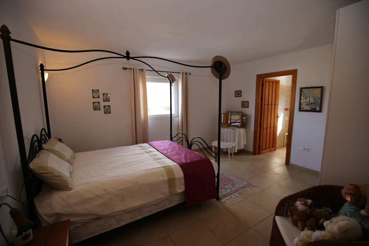 Te koop Vrijstaande Villa Costa Del Sol Alcaucín € 449.000,-