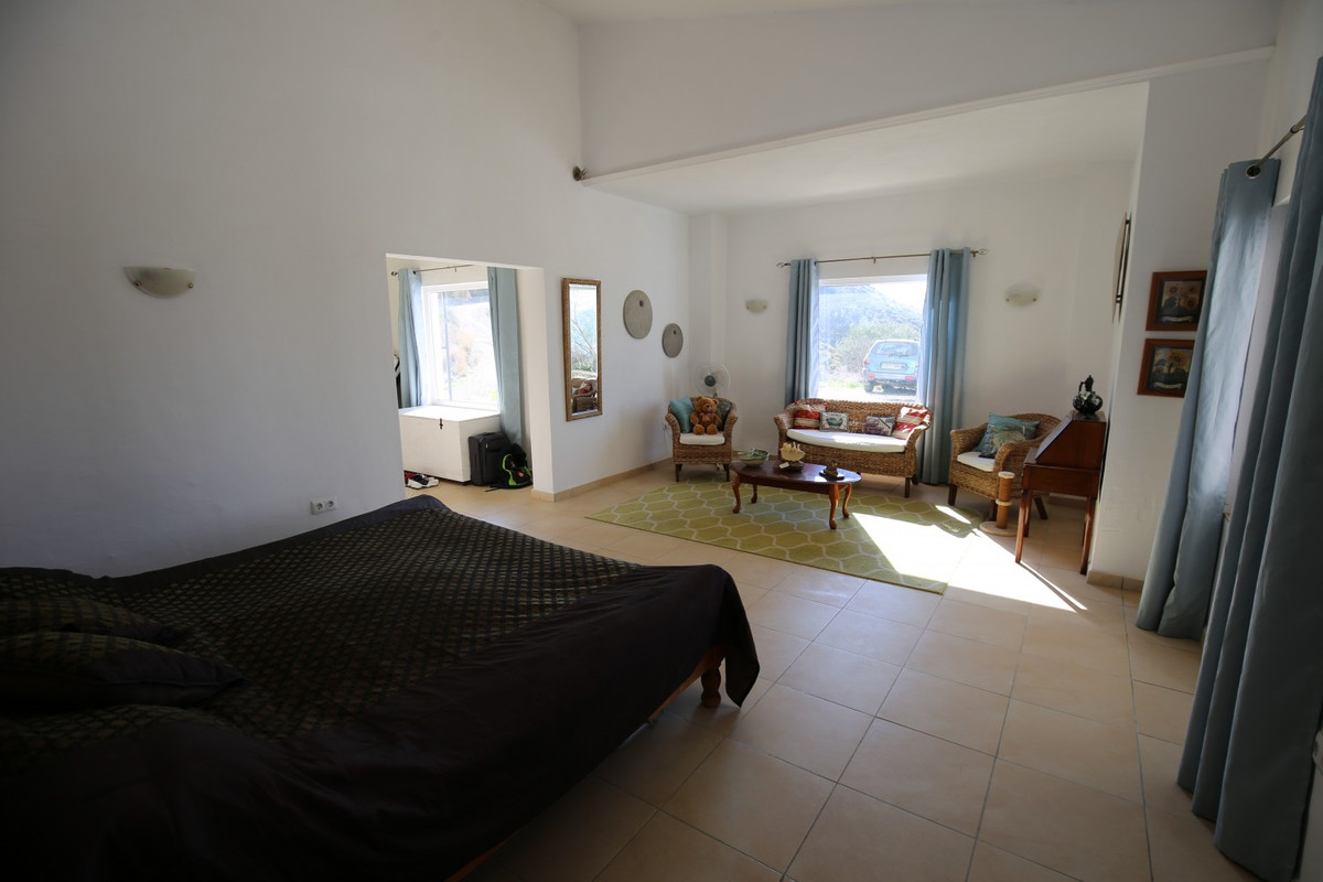 Te koop Vrijstaande Villa Costa Del Sol Alcaucín € 449.000,-