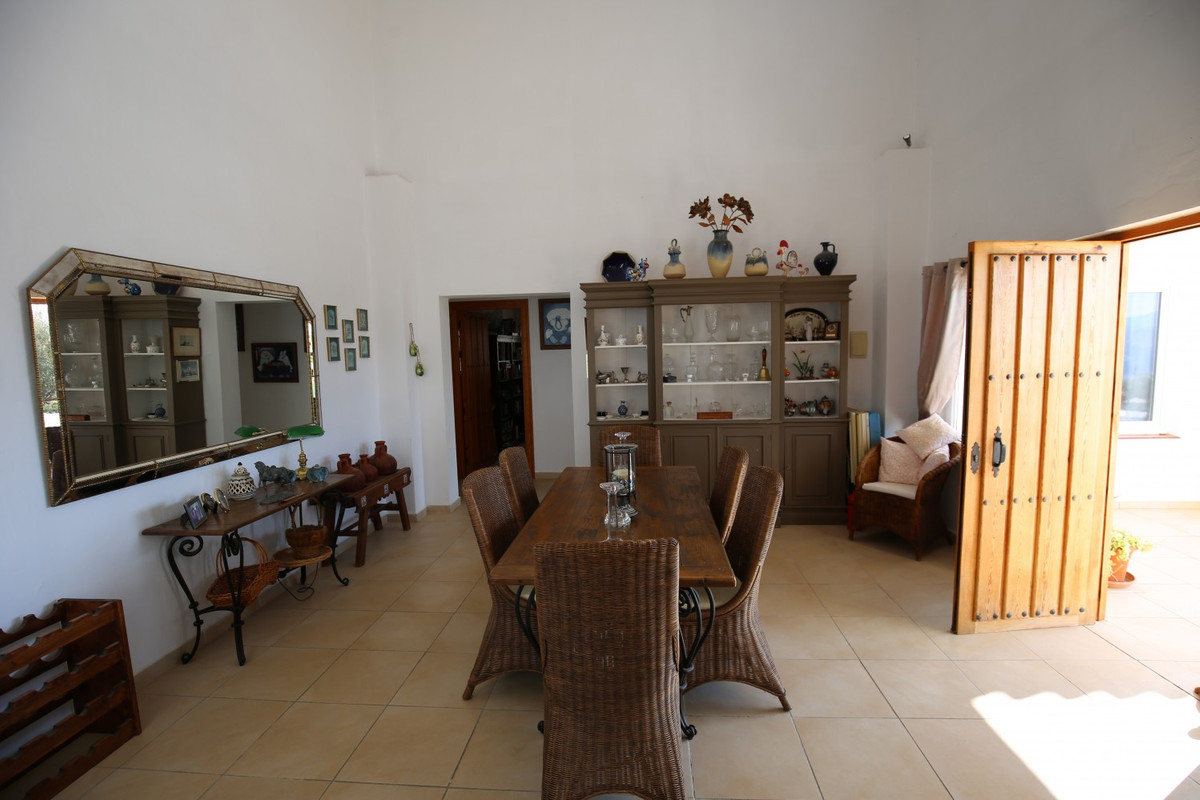 Te koop Vrijstaande Villa Costa Del Sol Alcaucín € 449.000,-