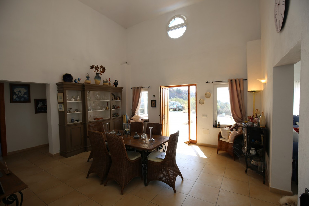 Te koop Vrijstaande Villa Costa Del Sol Alcaucín € 449.000,-