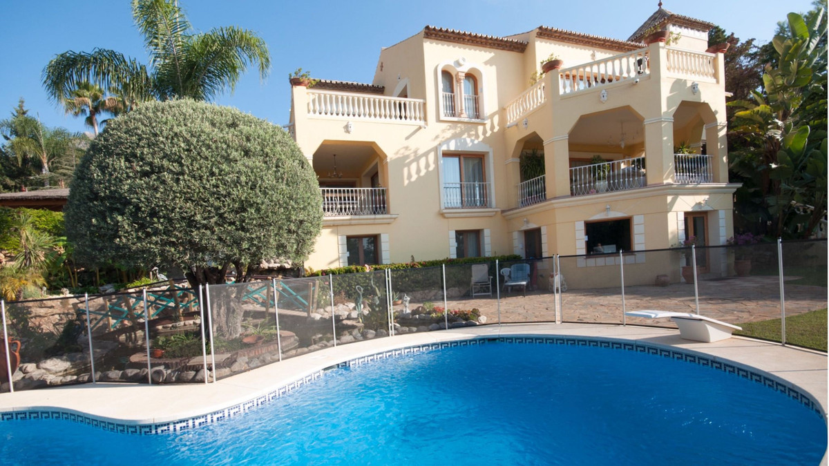 Detached Villa Sierra Blanca