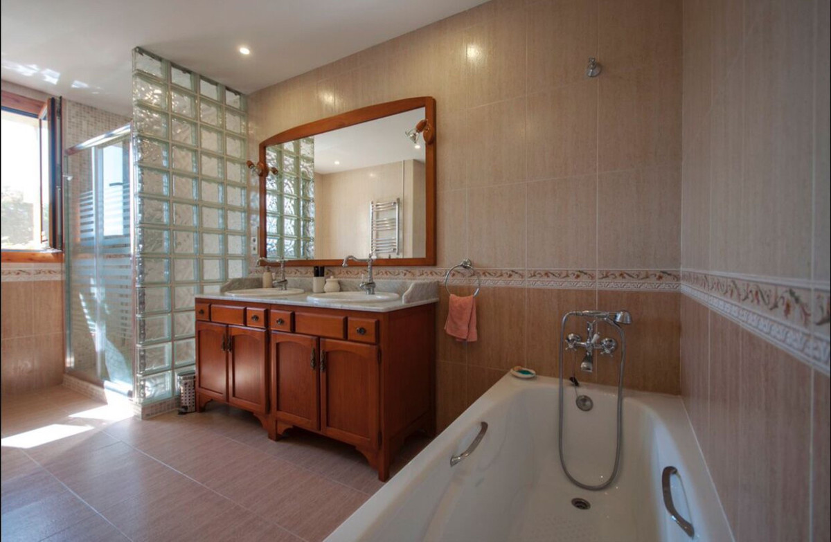 For sale Detached Villa Costa Del Sol Sierra Blanca € 6.000.000,-