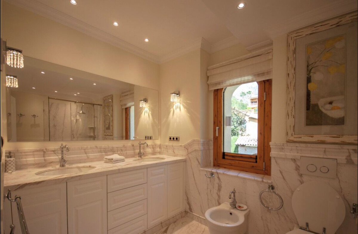 For sale Detached Villa Costa Del Sol Sierra Blanca € 6.000.000,-