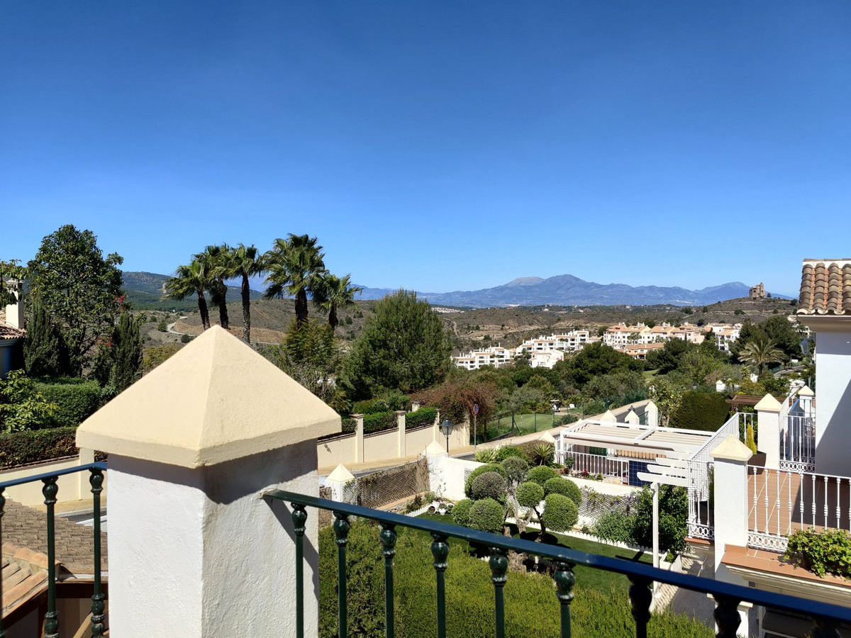 Te koop Half vrijstaand huis Costa Del Sol Alhaurin Golf € 460.000,-