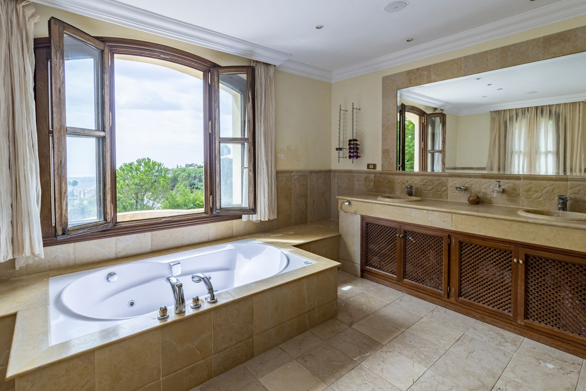 Te koop Vrijstaande Villa Costa Del Sol La Zagaleta € 5.950.000,-