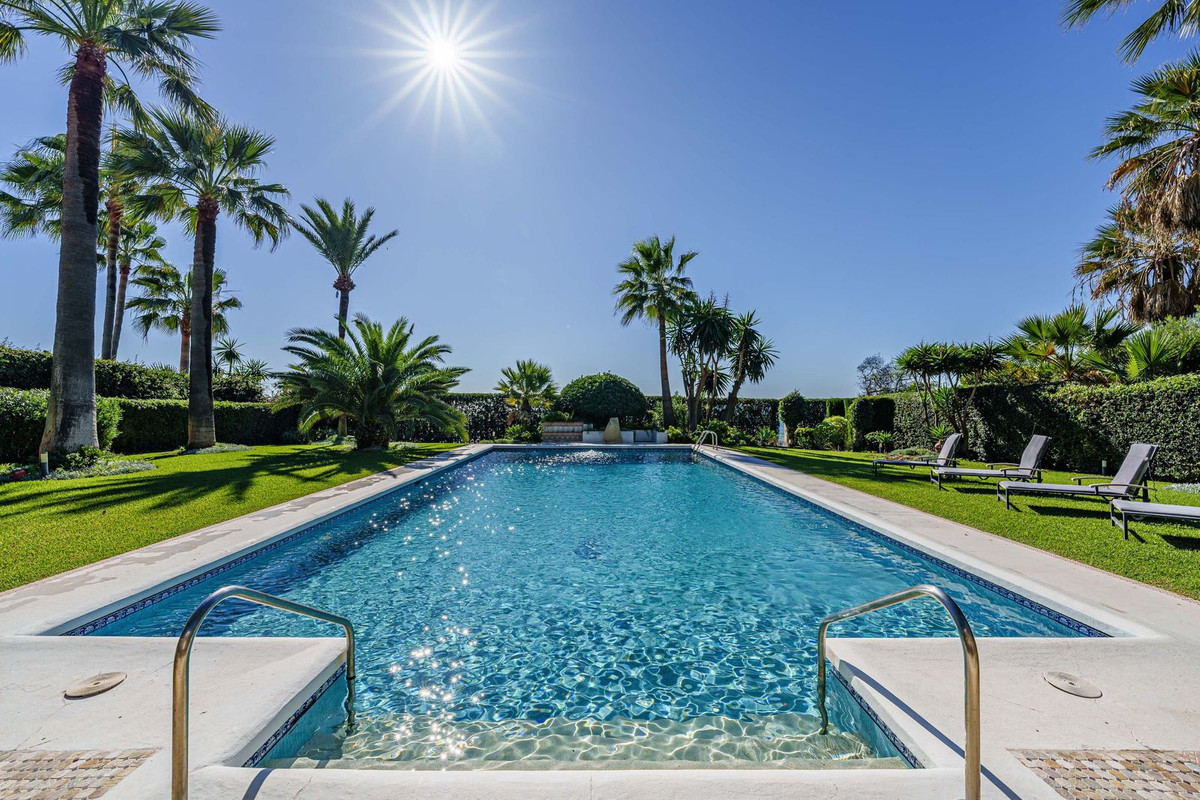 For sale Detached Villa Costa Del Sol Benamara € 8.499.000,-