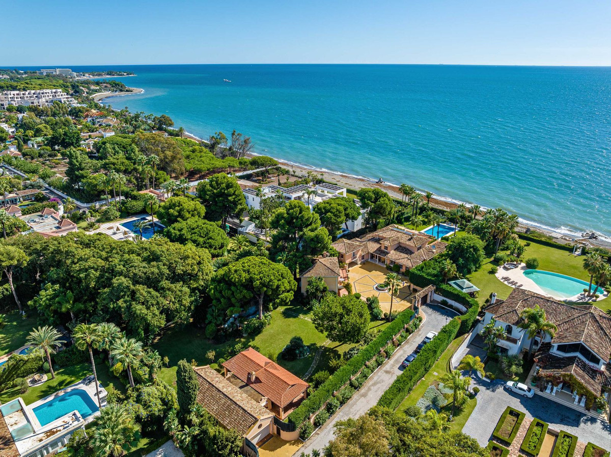 For sale Detached Villa Costa Del Sol Benamara € 8.499.000,-