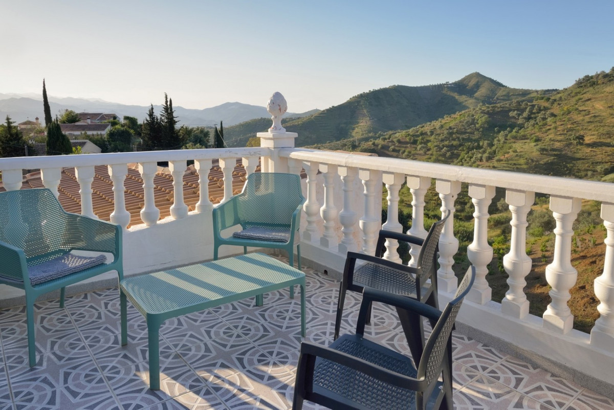 Te koop Vrijstaande Villa Costa Del Sol La Viñuela € 349.000,-