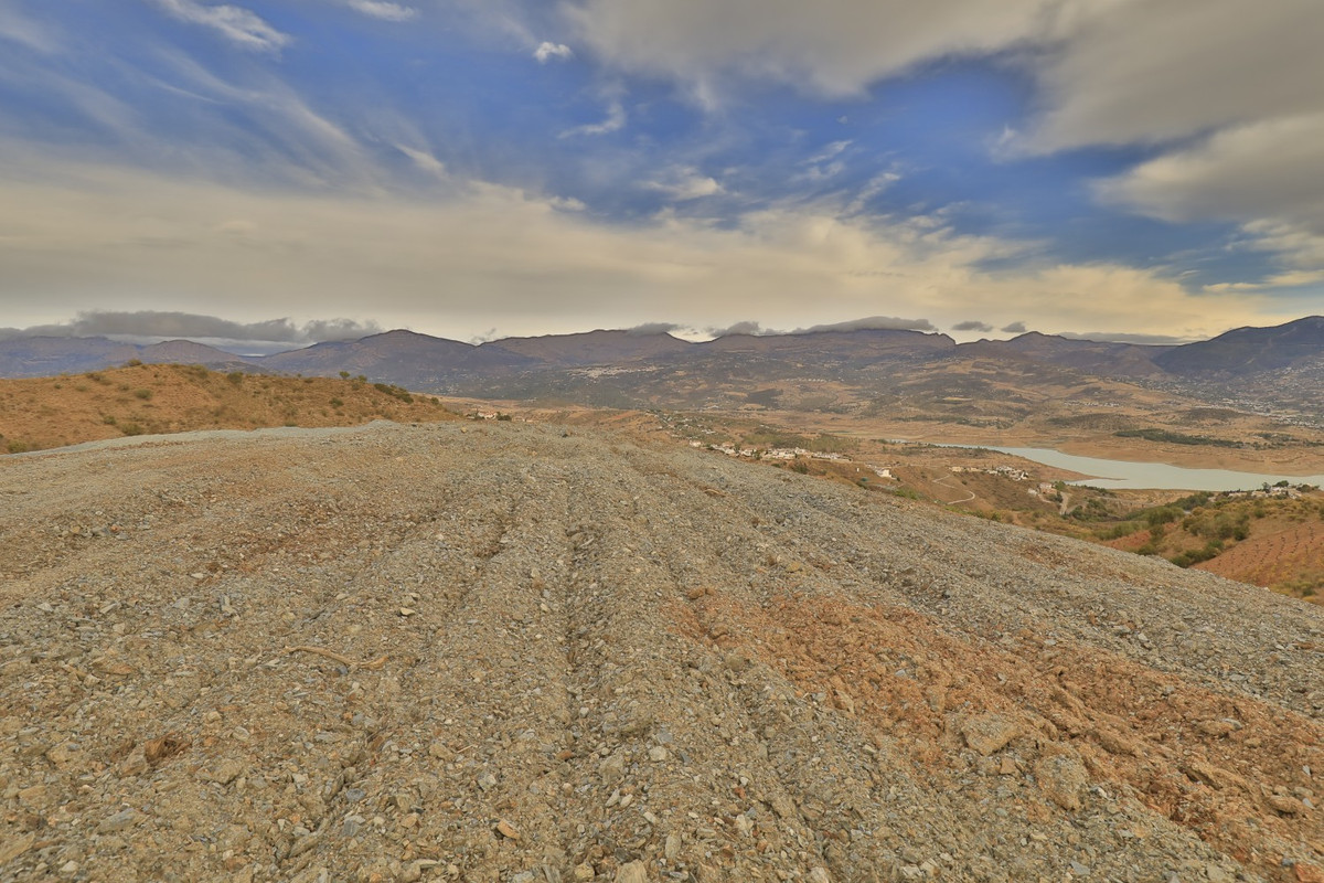 Te koop Grond Costa Del Sol La Viñuela € 240.000,-