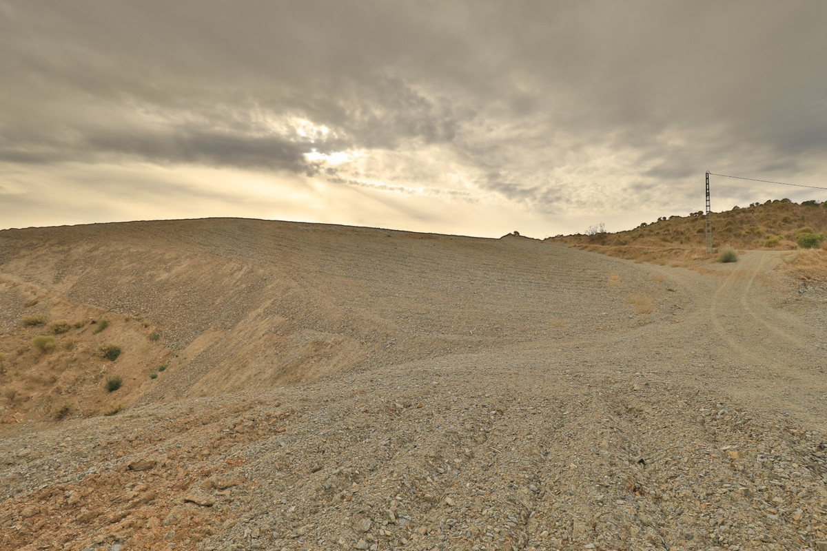 Te koop Grond Costa Del Sol La Viñuela € 240.000,-