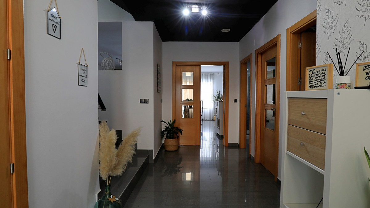 Te koop Half vrijstaand huis Costa Del Sol Alfarnate € 300.000,-