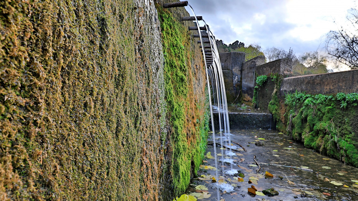 Te koop Half vrijstaand huis Costa Del Sol Alfarnate € 300.000,-