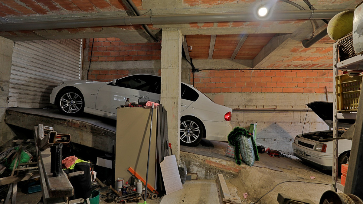 Te koop Half vrijstaand huis Costa Del Sol Alfarnate € 300.000,-