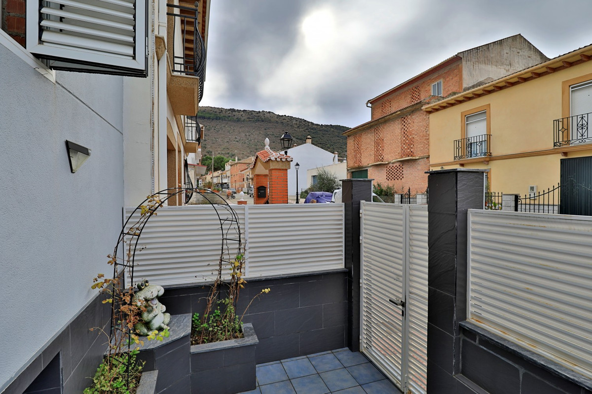 Te koop Half vrijstaand huis Costa Del Sol Alfarnate € 300.000,-