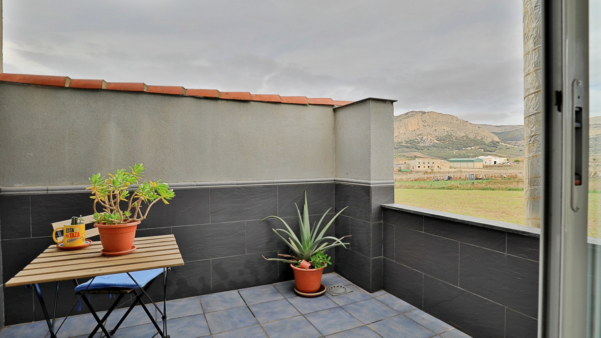 Te koop Half vrijstaand huis Costa Del Sol Alfarnate € 300.000,-