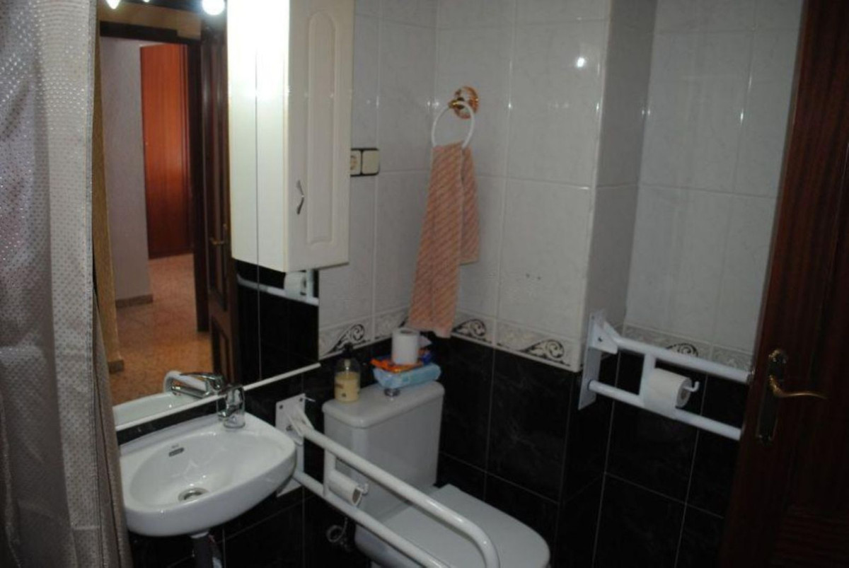 Te koop Middle Floor Apartment Costa Del Sol Rincón De La Victoria € 405.000,-