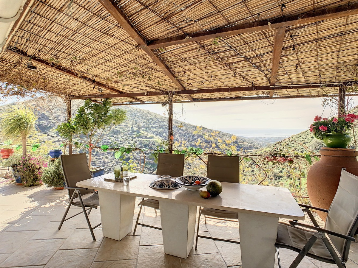 Te koop Vrijstaande Villa Costa Del Sol Arenas € 439.000,-