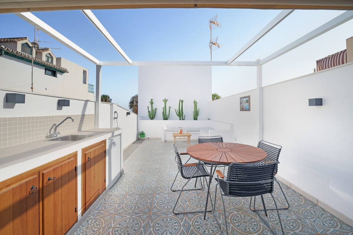 Te koop Half vrijstaand huis Costa Del Sol Caleta De Vélez € 350.000,-