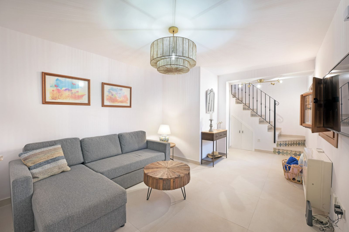 Te koop Half vrijstaand huis Costa Del Sol Caleta De Vélez € 350.000,-