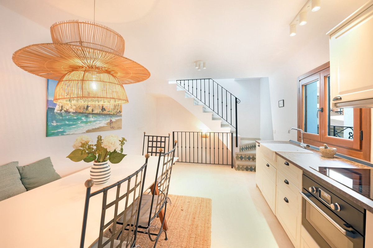 Te koop Half vrijstaand huis Costa Del Sol Caleta De Vélez € 350.000,-