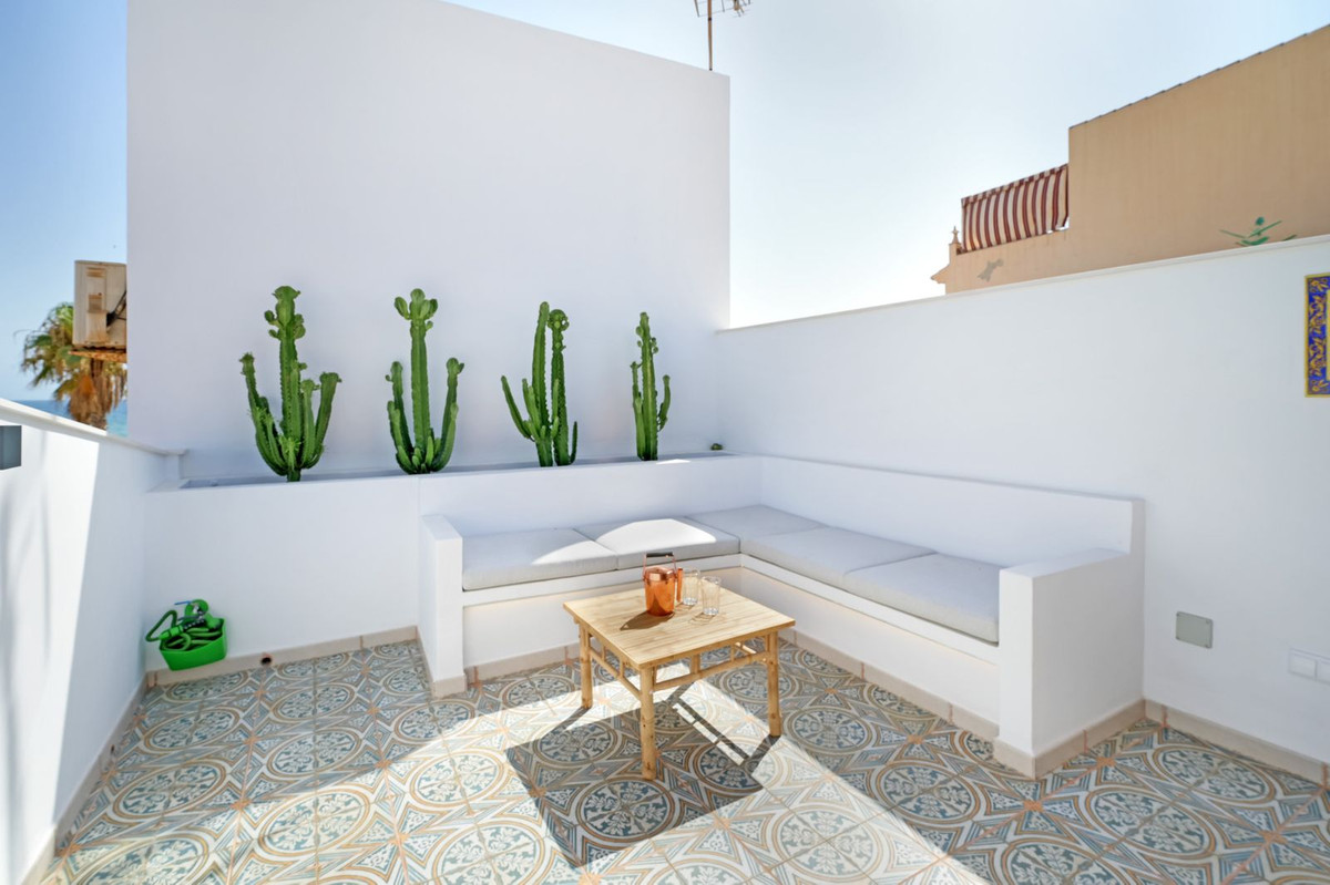 Te koop Half vrijstaand huis Costa Del Sol Caleta De Vélez € 350.000,-