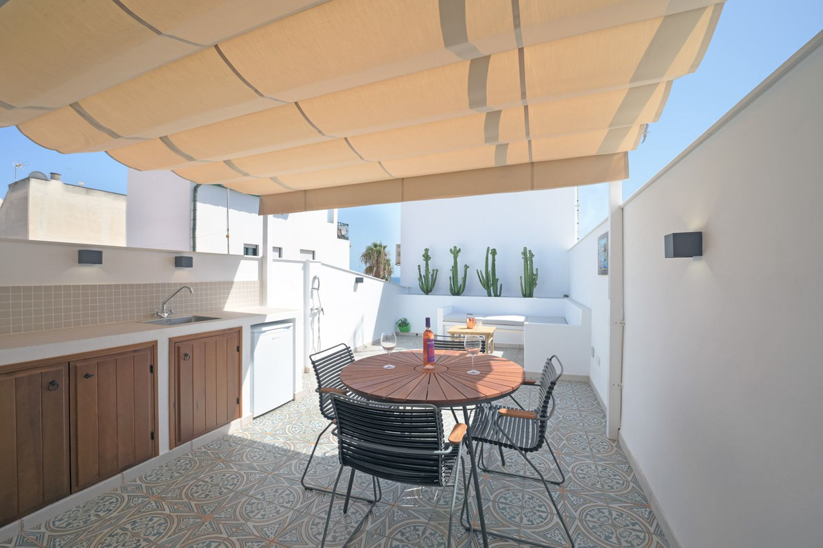 Te koop Half vrijstaand huis Costa Del Sol Caleta De Vélez € 350.000,-