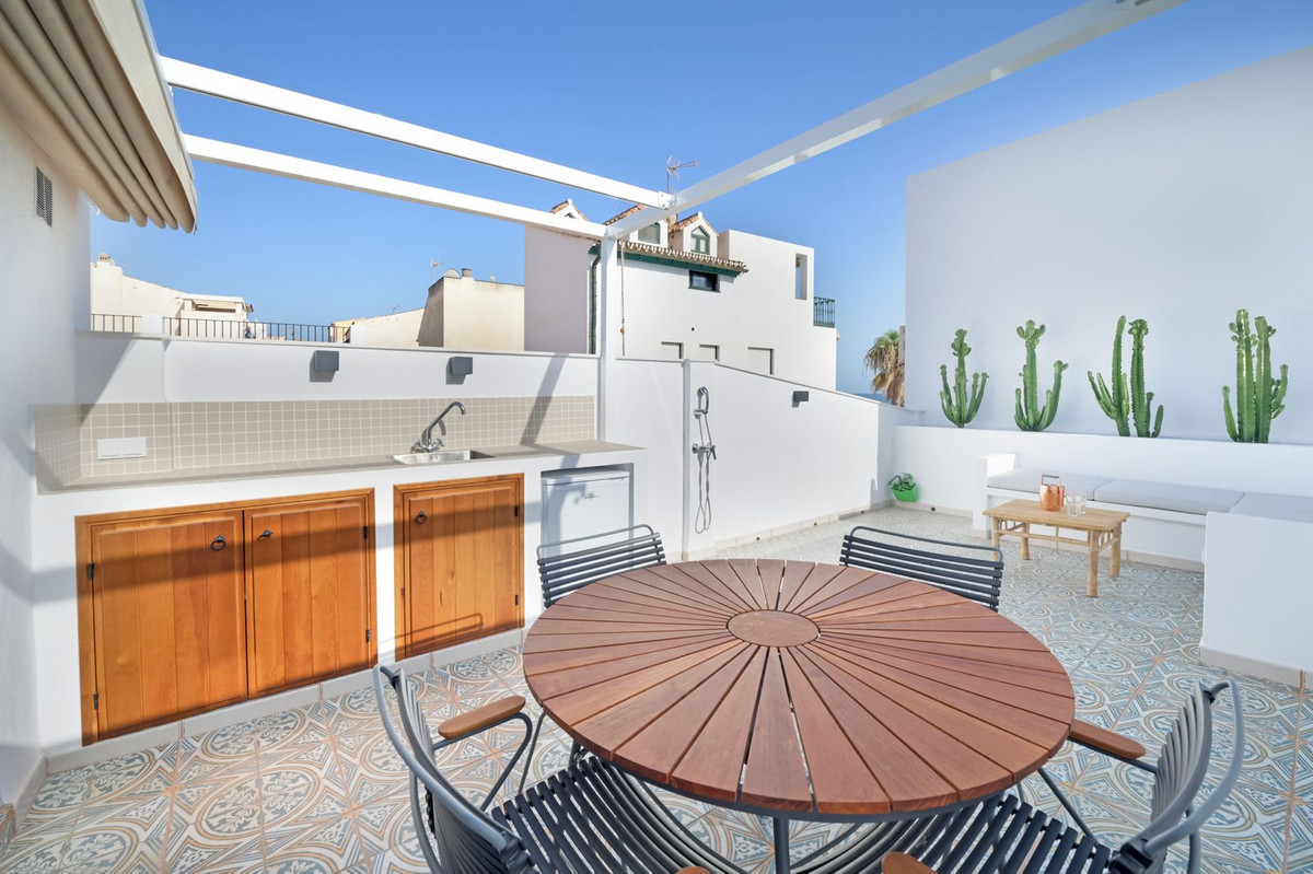 Te koop Half vrijstaand huis Costa Del Sol Caleta De Vélez € 350.000,-