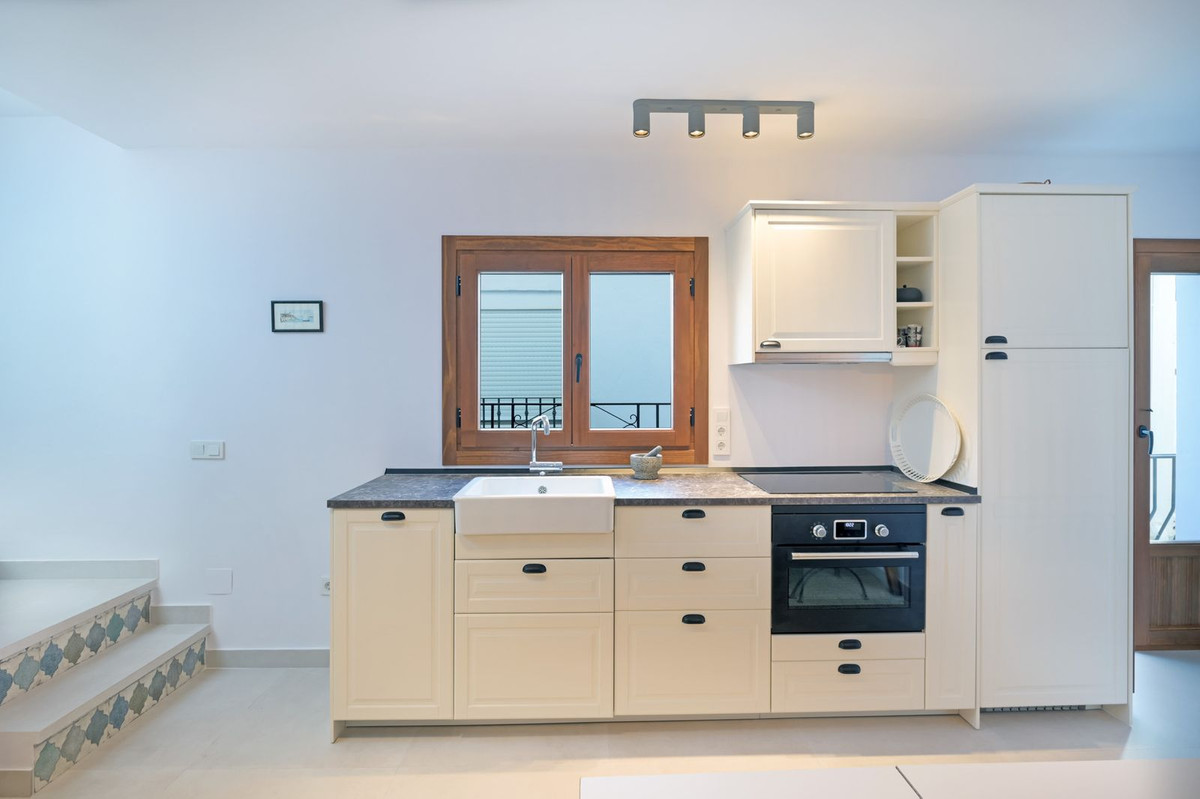 Te koop Half vrijstaand huis Costa Del Sol Caleta De Vélez € 350.000,-