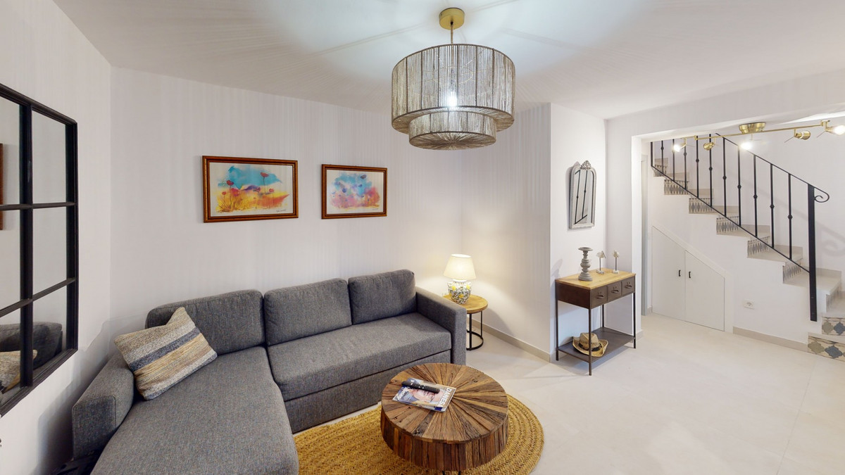 Te koop Half vrijstaand huis Costa Del Sol Caleta De Vélez € 350.000,-