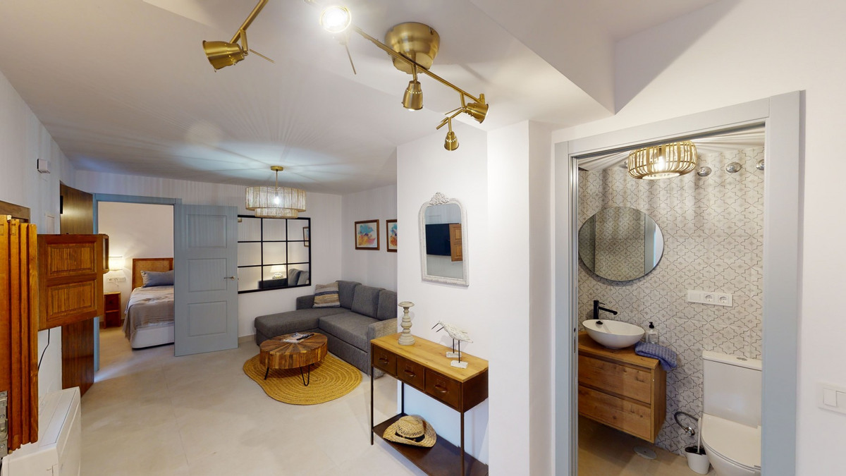 Te koop Half vrijstaand huis Costa Del Sol Caleta De Vélez € 350.000,-