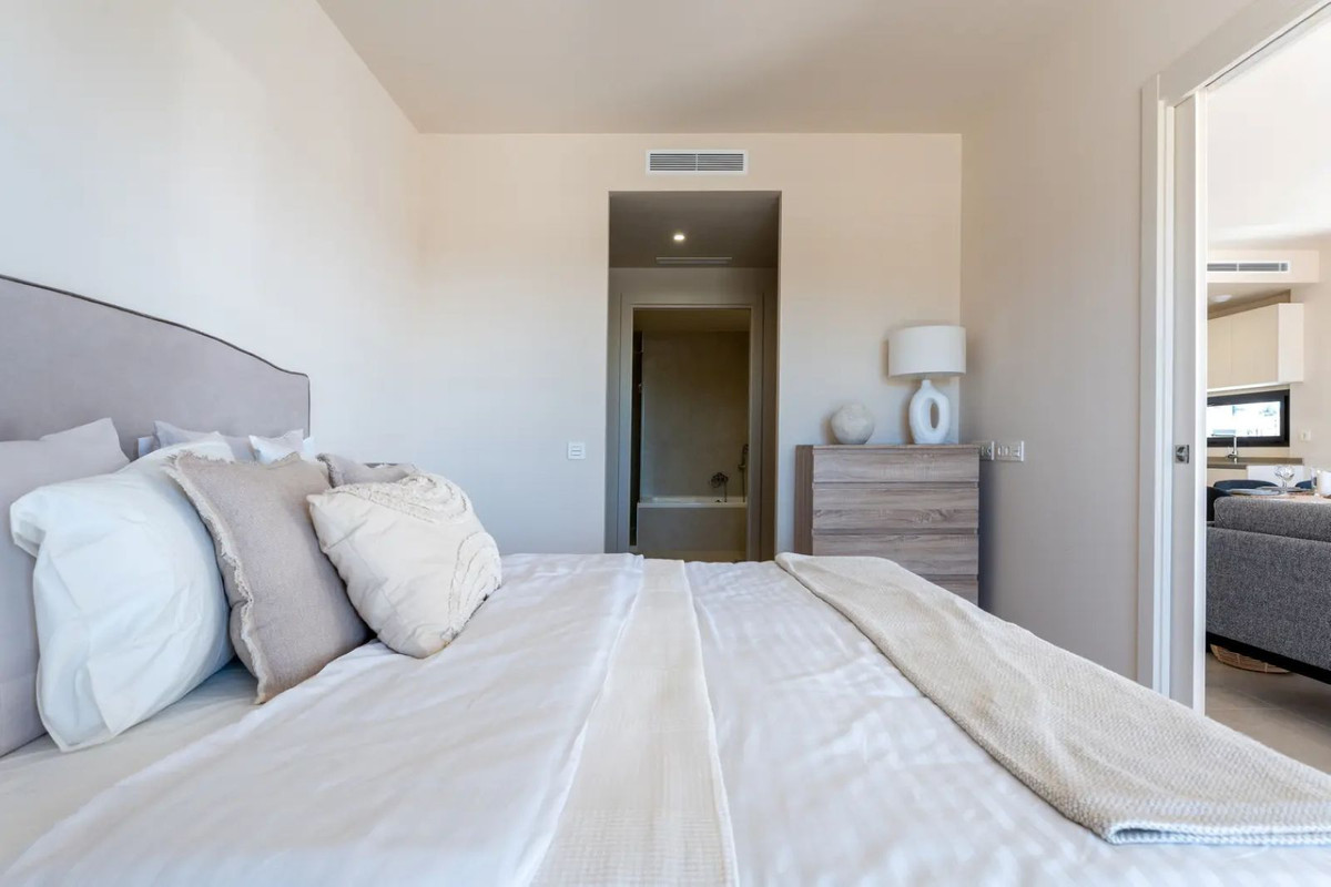 Te koop Middle Floor Apartment Costa Del Sol La Cala De Mijas € 725.000,-