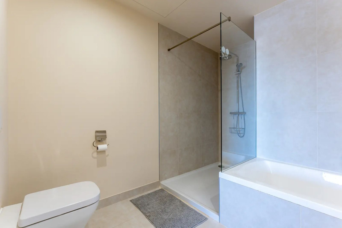 Te koop Middle Floor Apartment Costa Del Sol La Cala De Mijas € 725.000,-